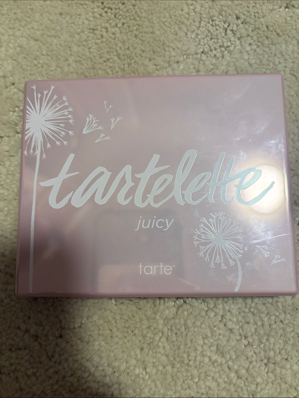New Tarte tartelette juicy eye shadow palette smells like cocoa!